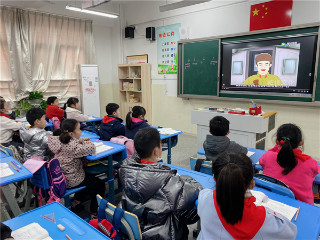 橡树湾：传承雷锋精神  争做时代好少年